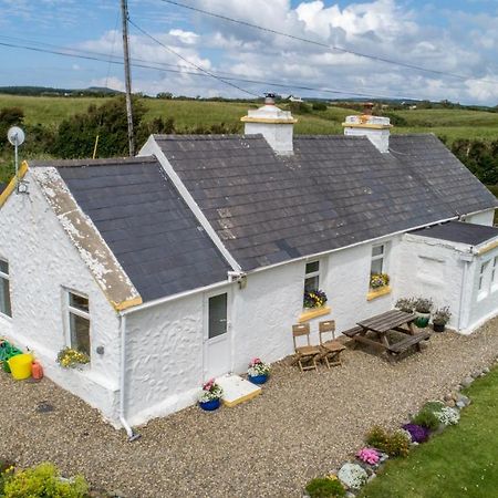 Yellow Cottage, Doolin Knockfin Cross Roads Bagian luar foto